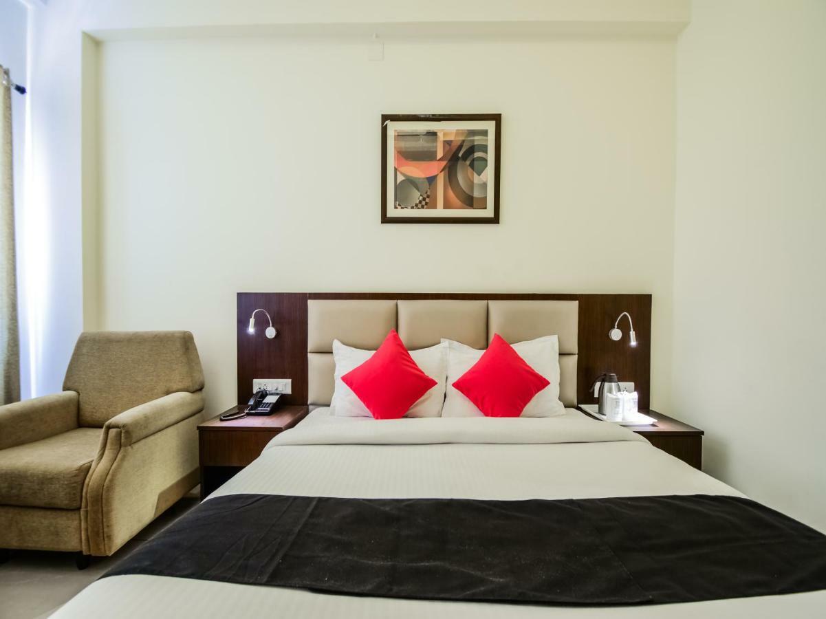 Capital O 35703 Sarovar Grand Hotel Udaipur