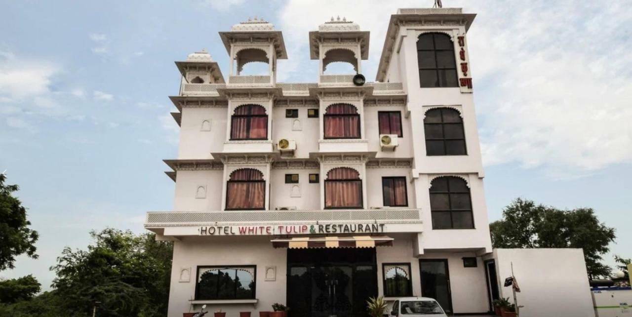 White Tulip-5 Mins From Airport With Swimming Pool Hotel Udaipur