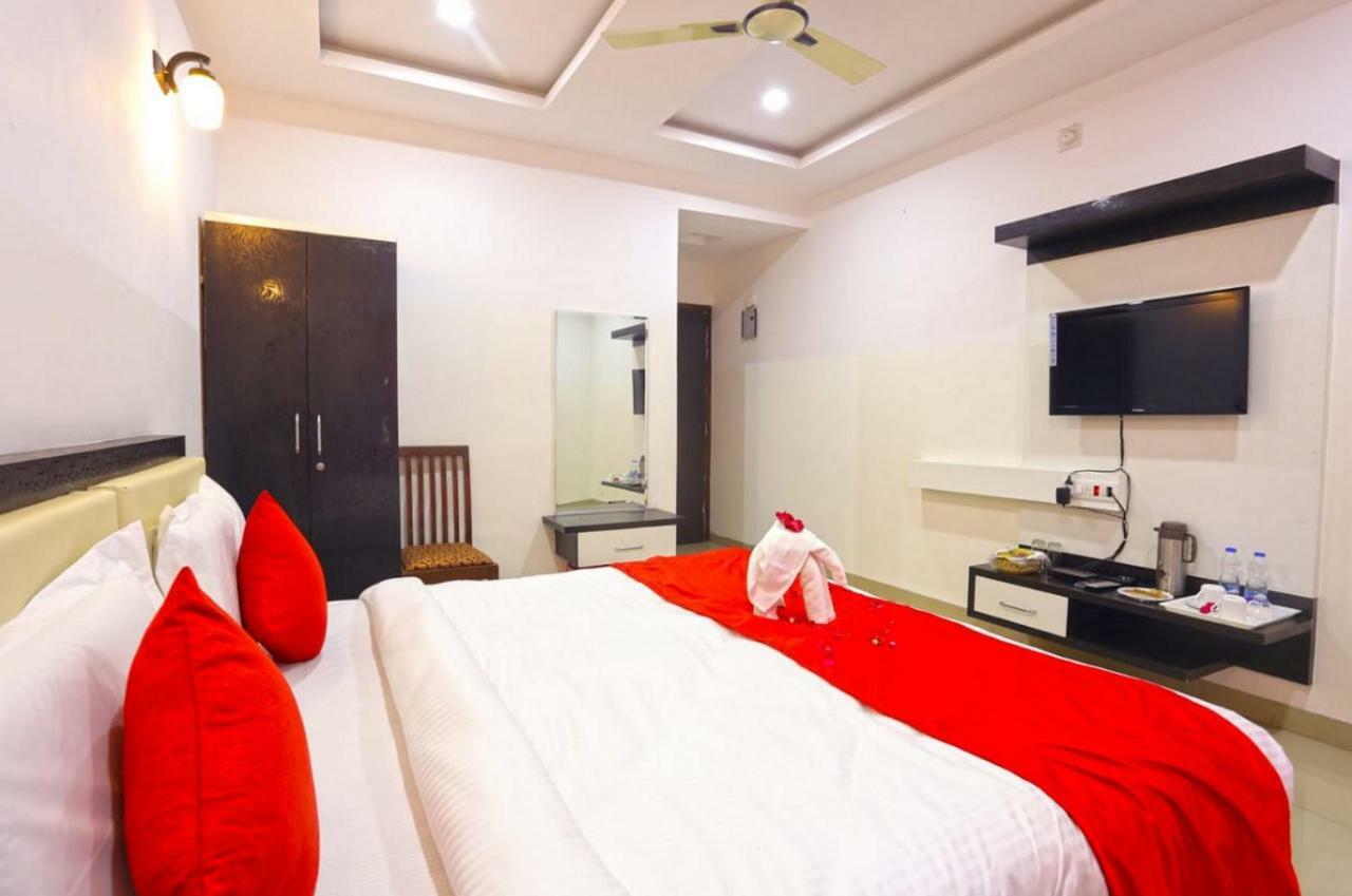 White Tulip-5 Mins From Airport With Swimming Pool 3*