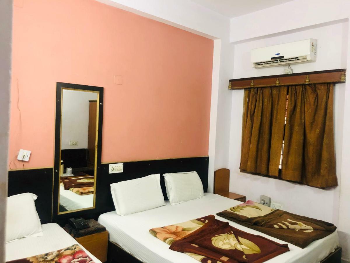 Hotel Udai Palace - Centrally Located Budget Family 3*