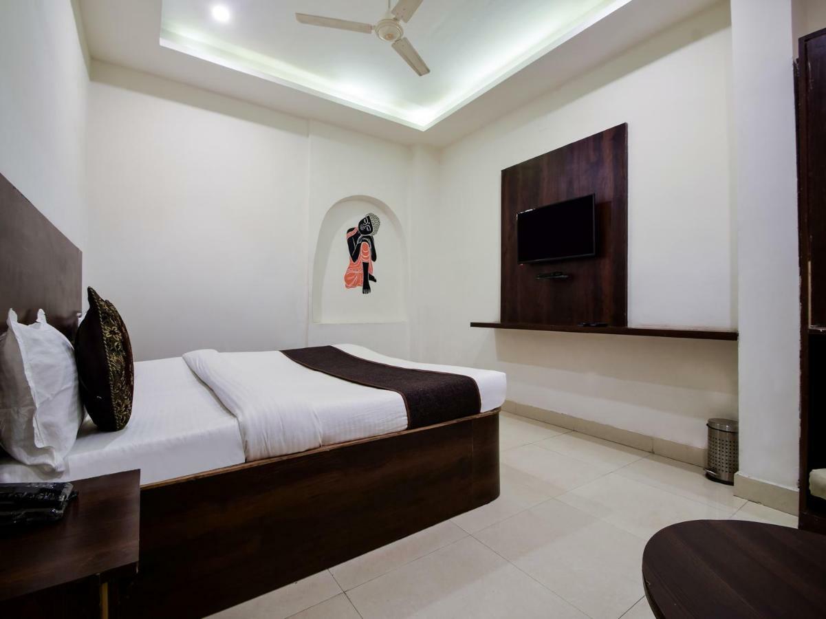 Hotel Krishna Palace *