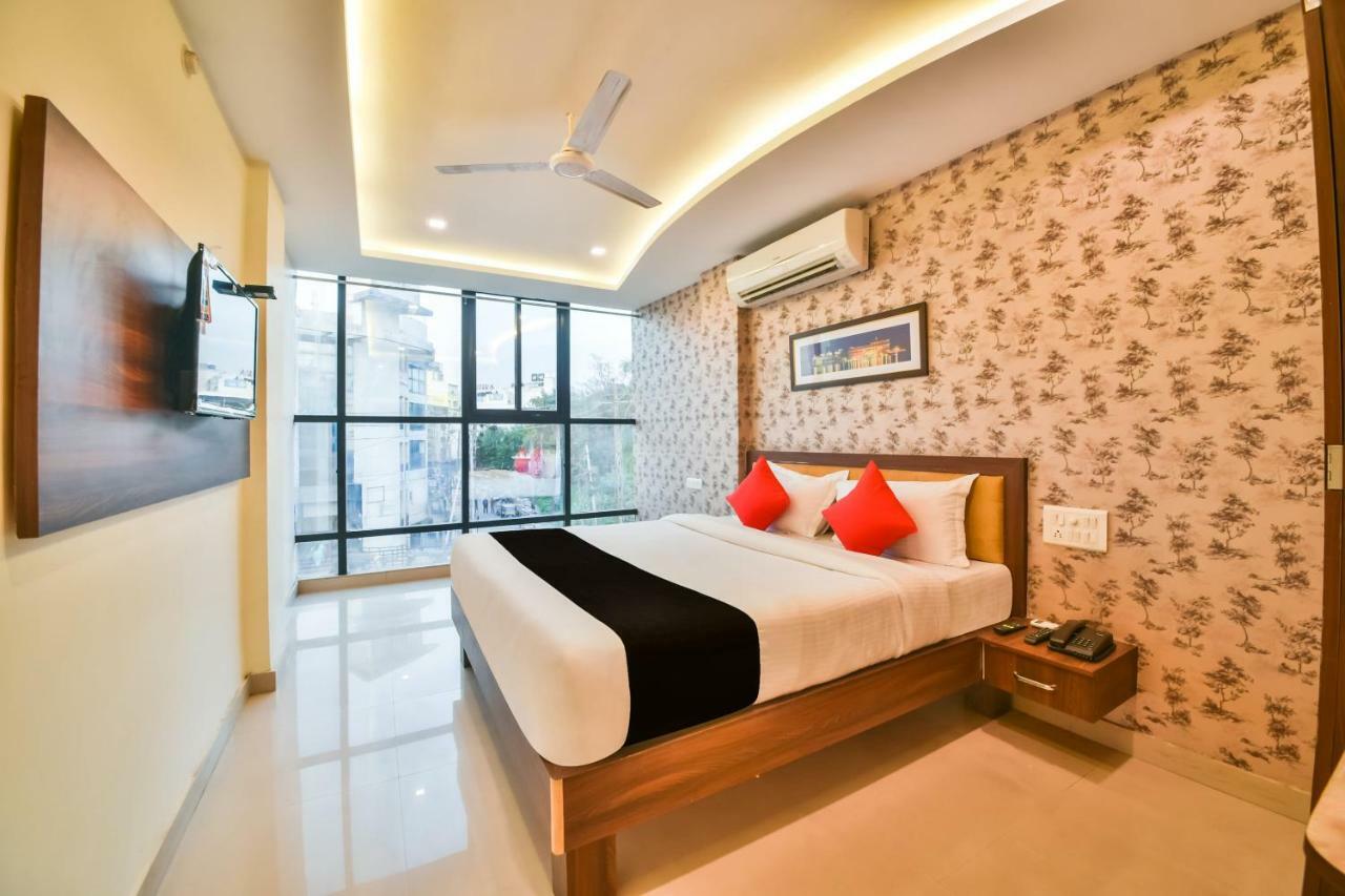 Golden Feather Hotel