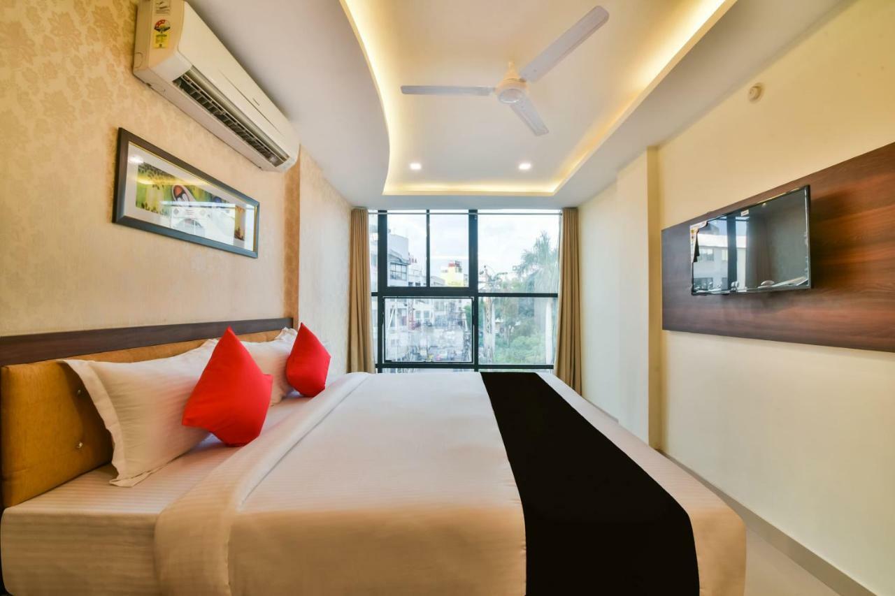 Hotel Golden Feather Udaipur