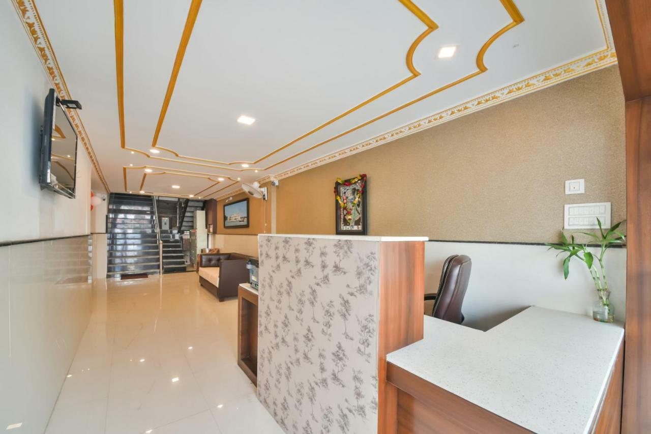 Golden Feather Hotel 3*