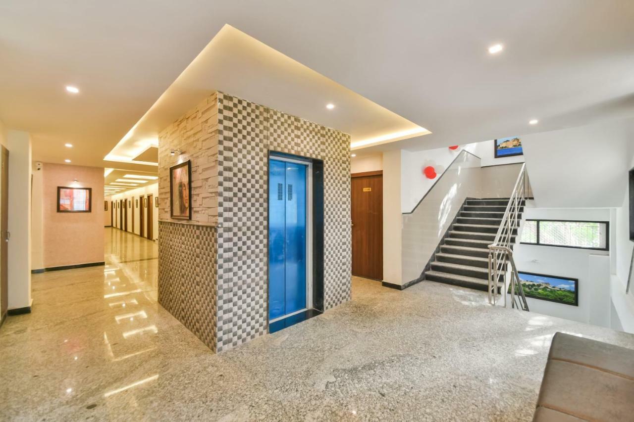 Hotel Golden Feather Udaipur