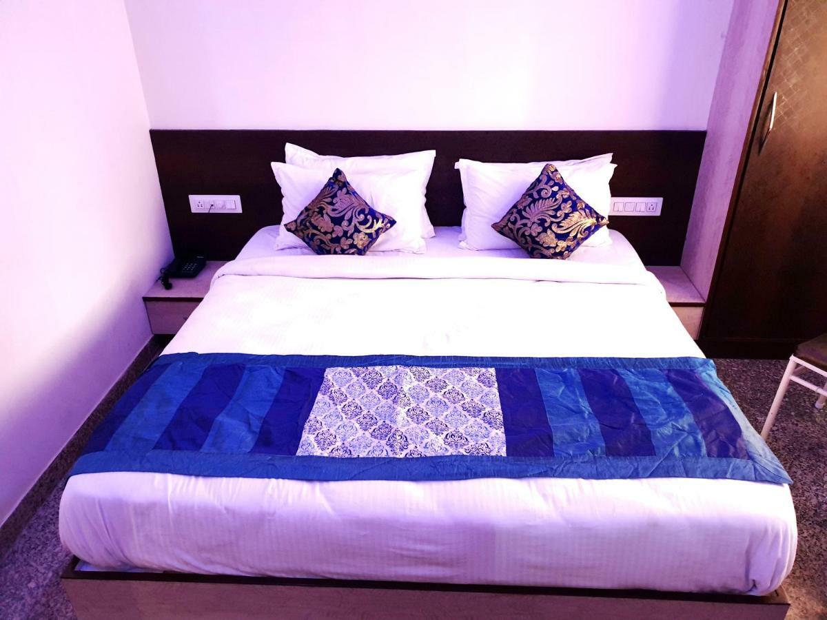 Vardan Hotel 2*
