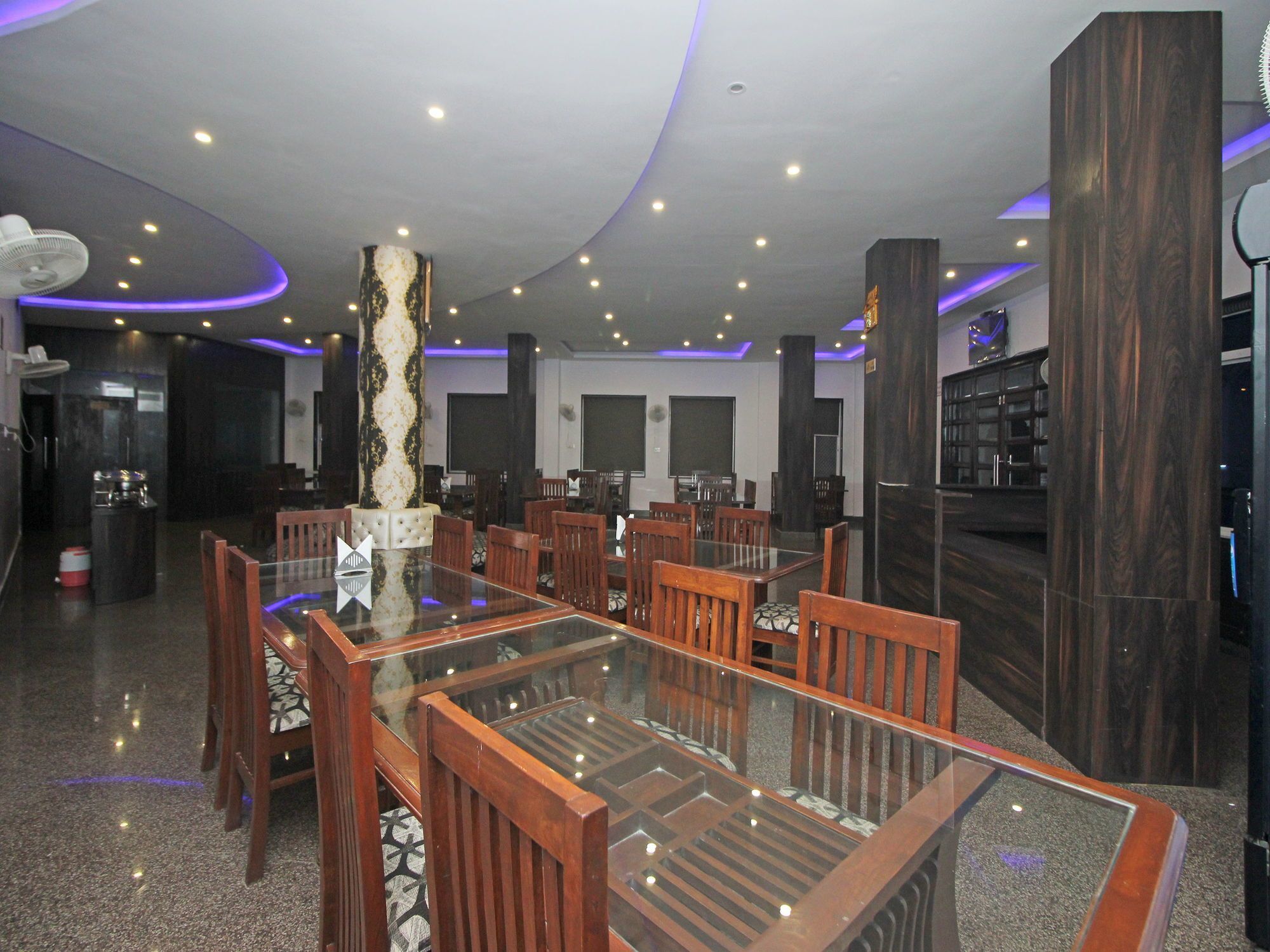 Hotel Oyo 3482 Mannat 3*