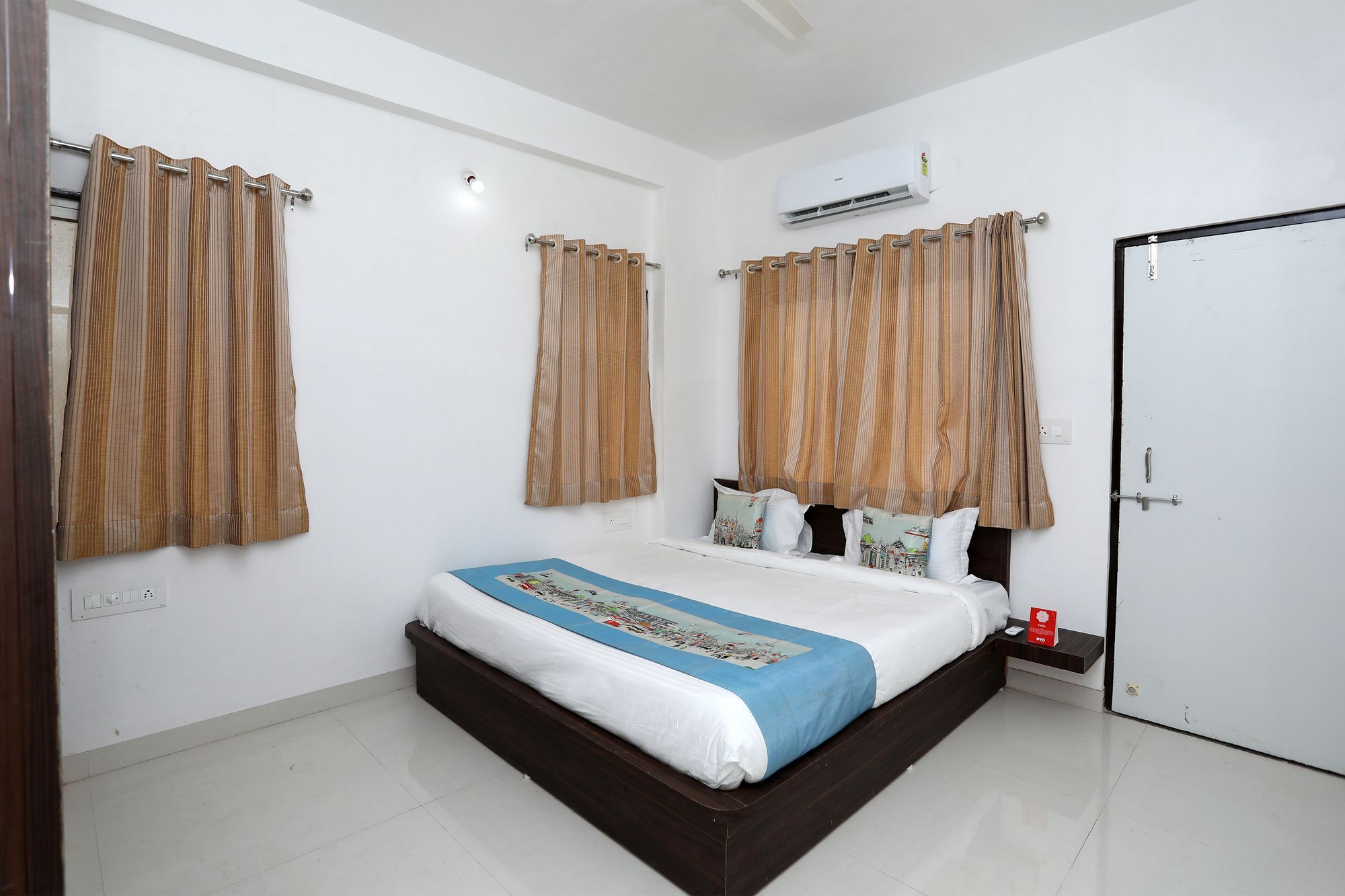 Hotel Oyo 10059 Modern 2bhk Gulabh Bagh