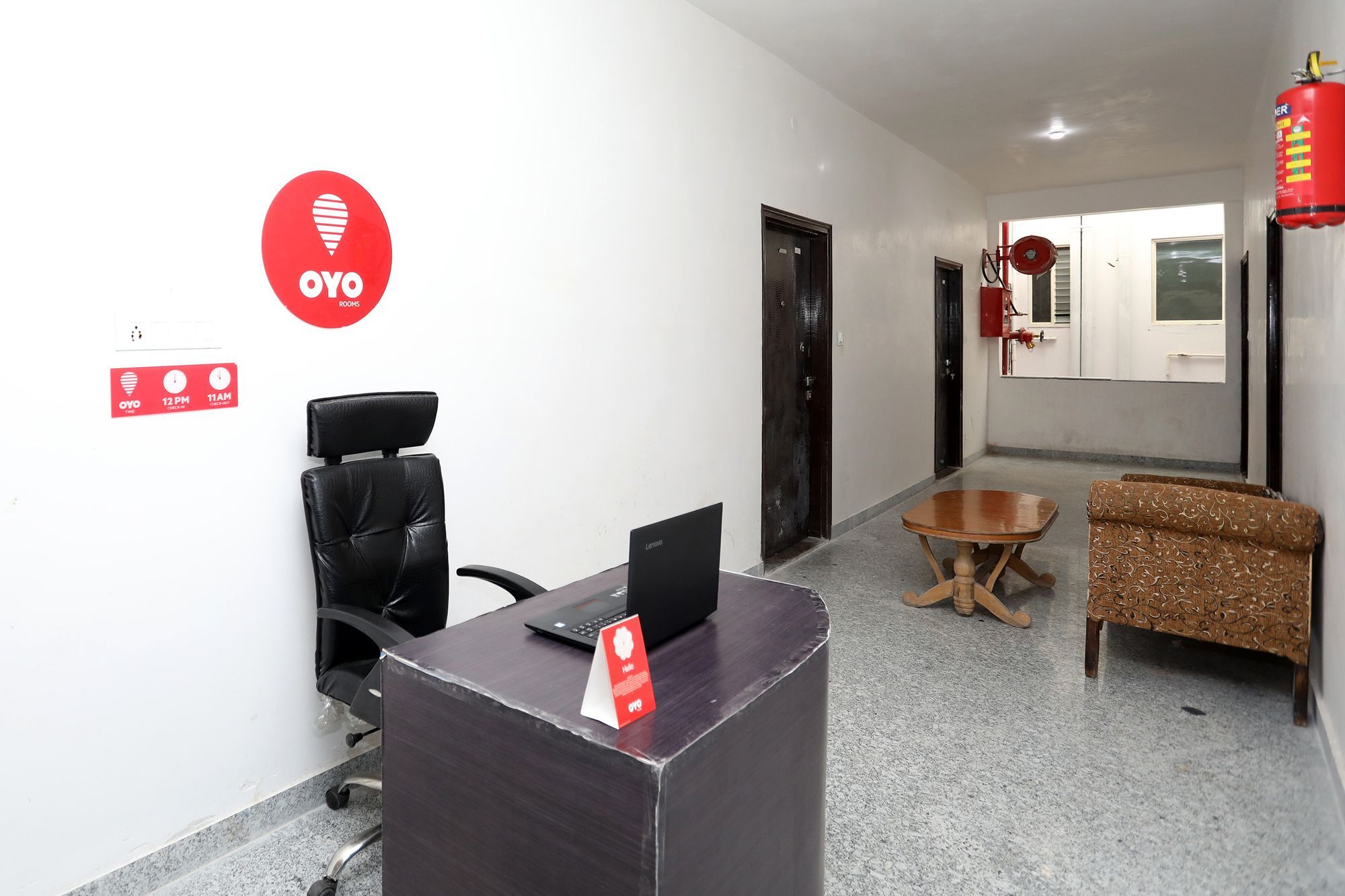Oyo 10059 Modern 2bhk Gulabh Bagh