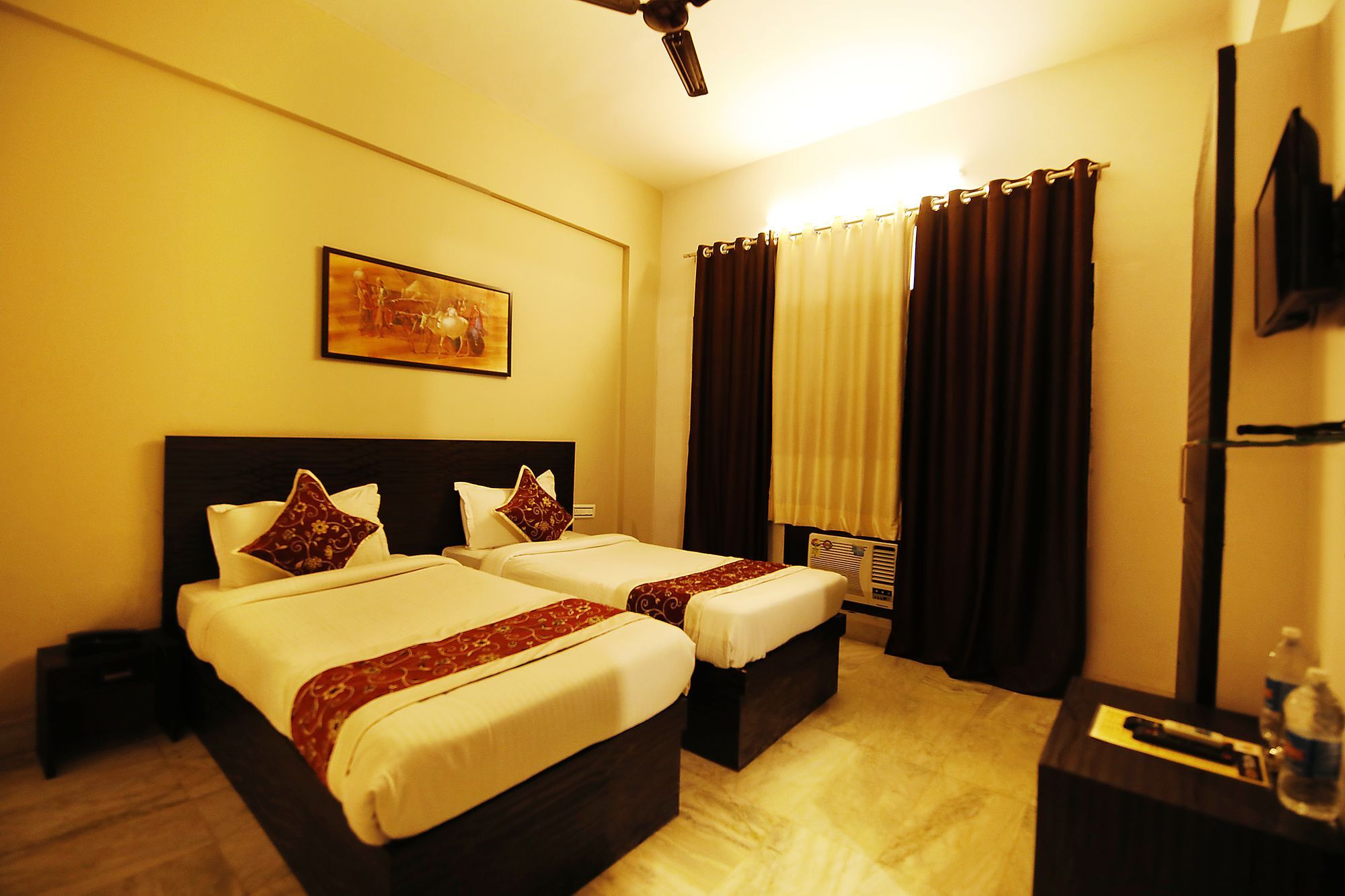 Oyo 3439 Ace Hotel 2*