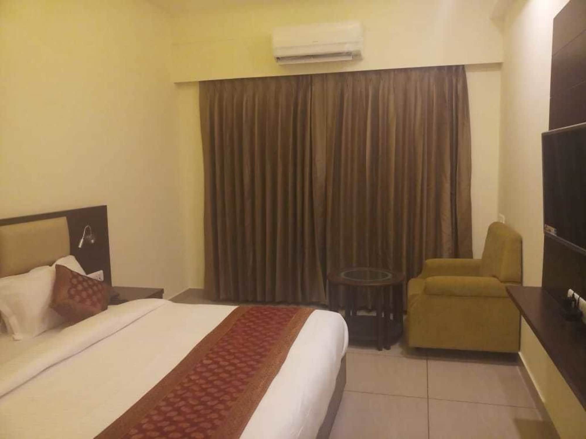 Capital O 35703 Sarovar Grand Udaipur