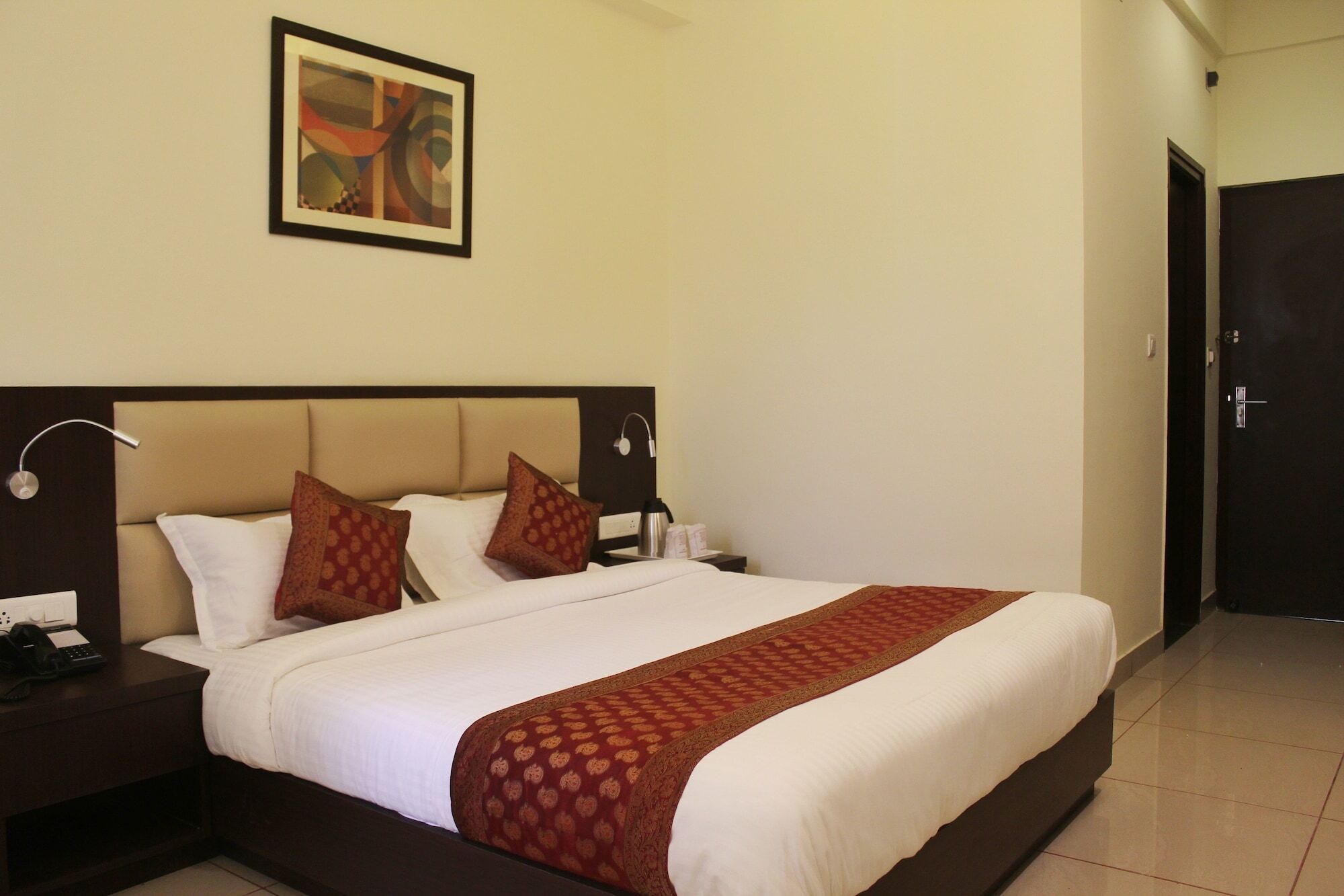 Capital O 35703 Sarovar Grand