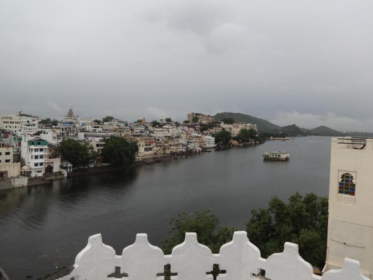 Hotel Karohi Haveli - A Heritage