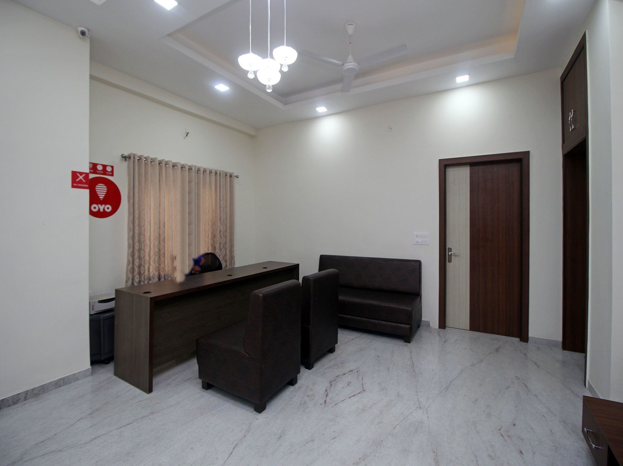 Oyo 9888 1bhk Near Celebration Mall 3* Udaipur