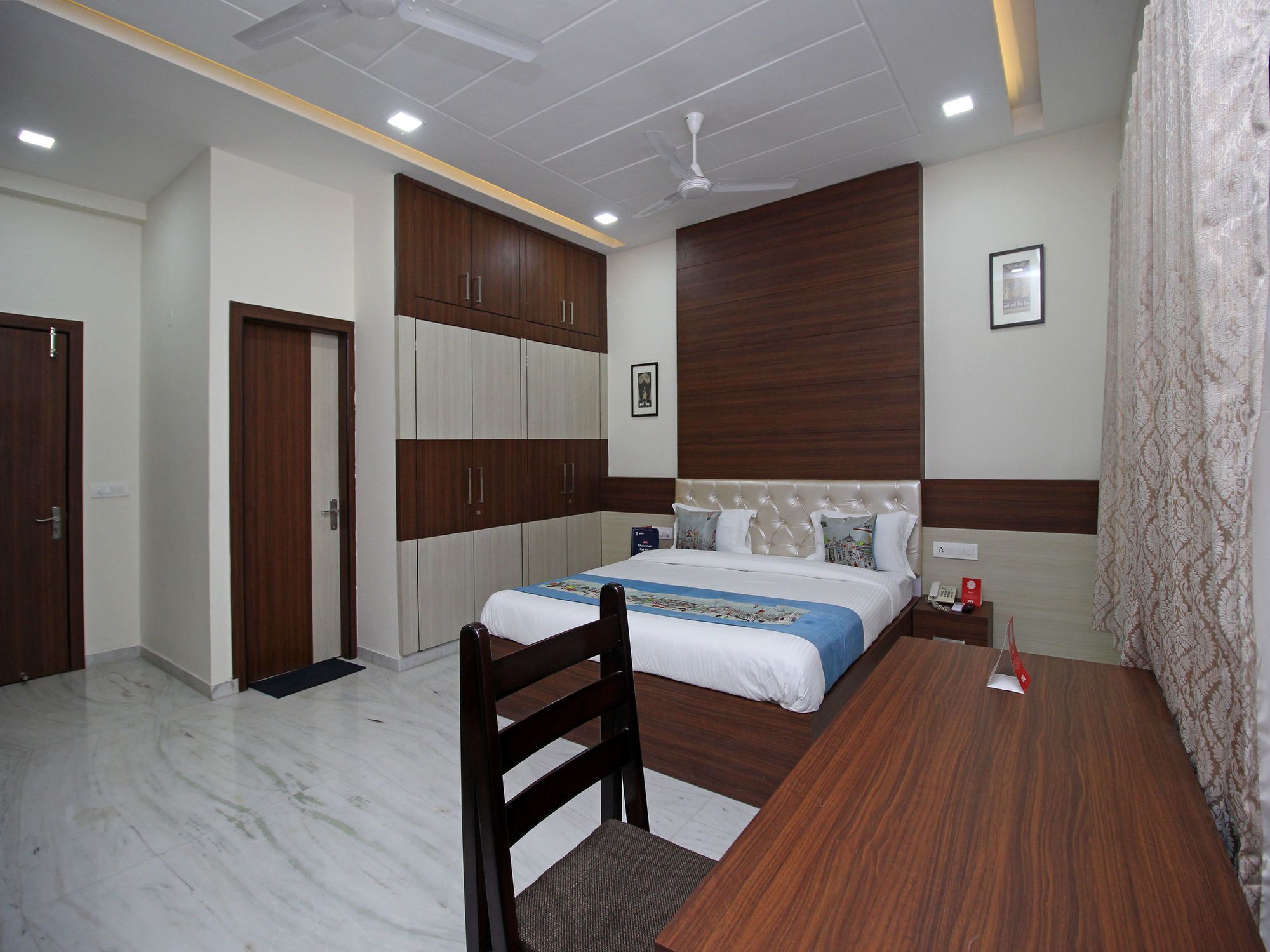 Hotel Oyo 9888 1bhk Near Celebration Mall Udaipur