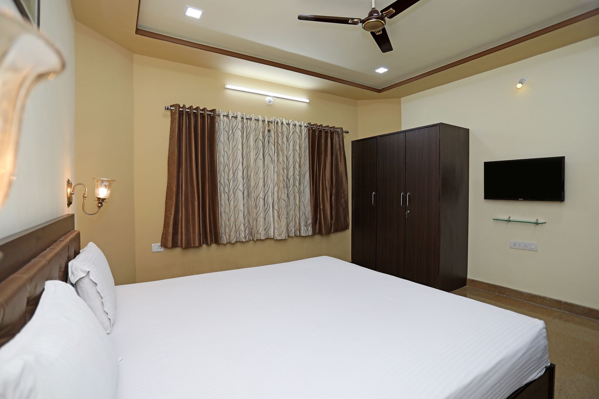 Oyo 9428 Hill View Goverdhan
