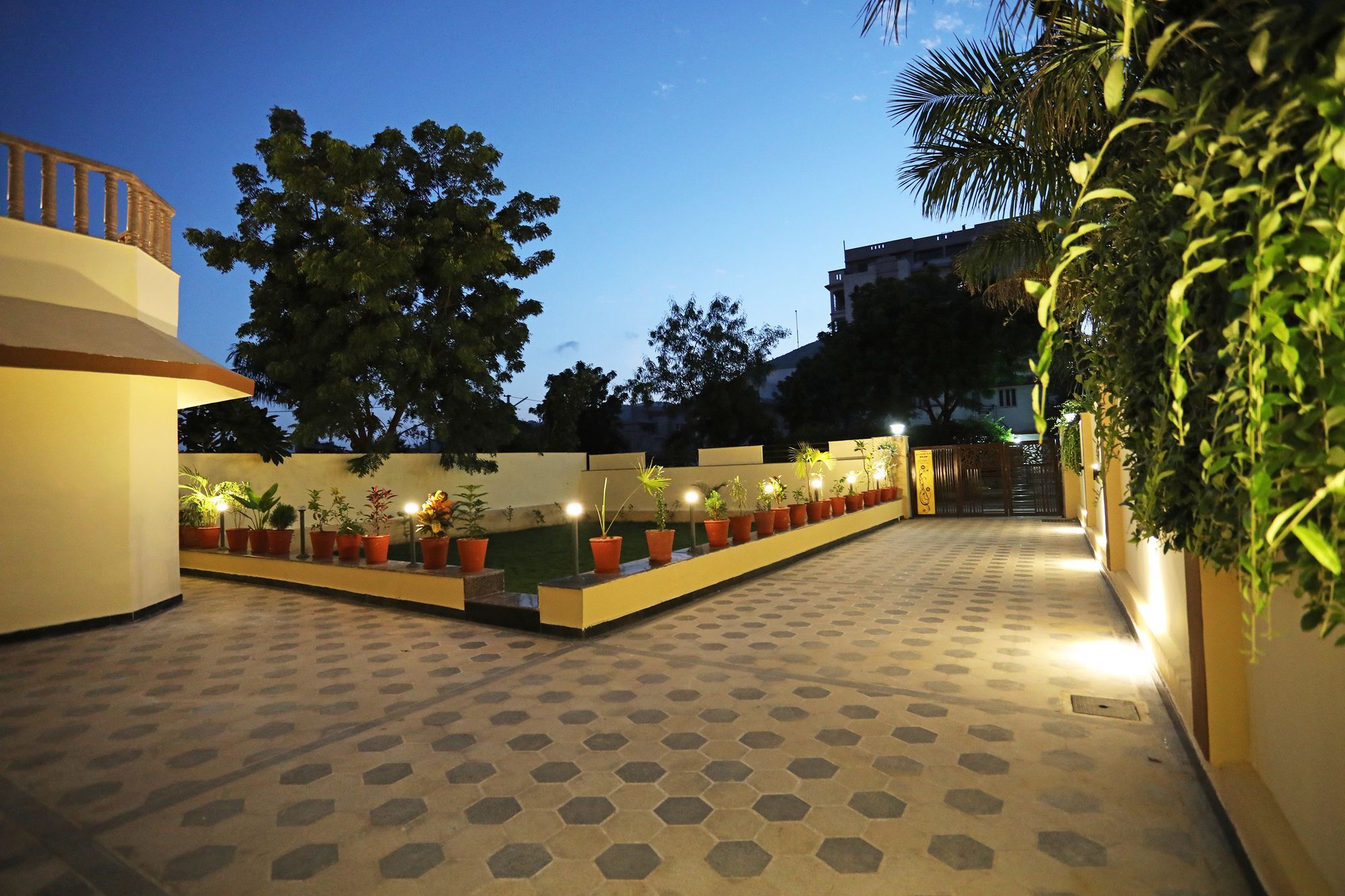 Oyo 9428 Hill View Goverdhan 3*