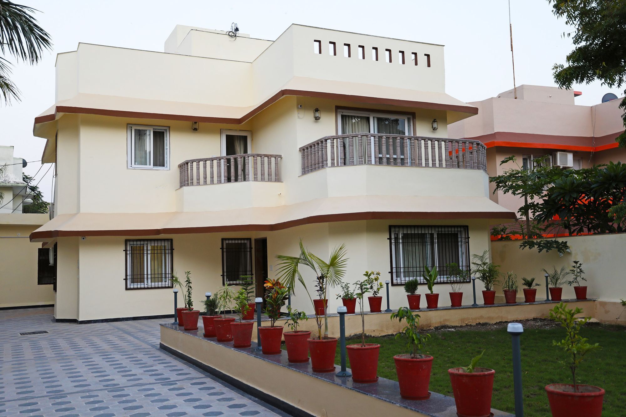 Oyo 9428 Hill View Goverdhan