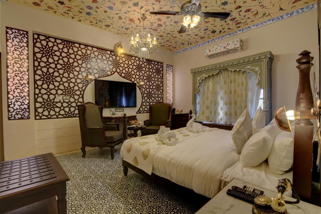 Janak Hotel 3*