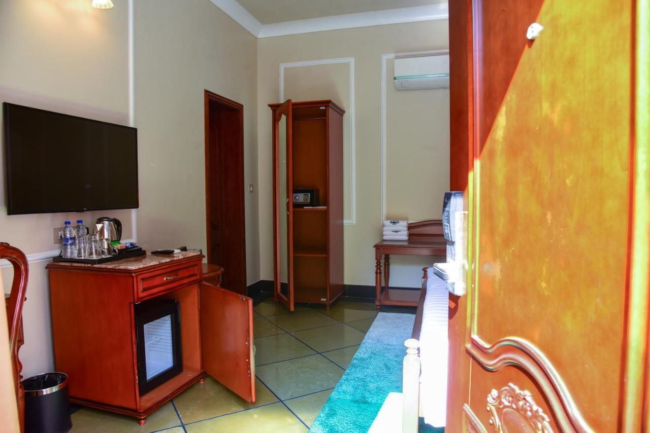Hotel Jhadol Vijay Near Pichola