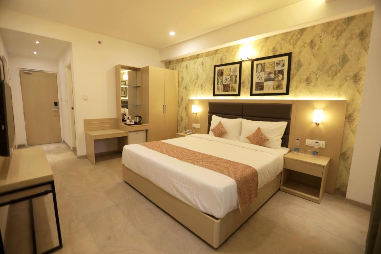 Shourya Residency Gulab Bagh Hotel 3*